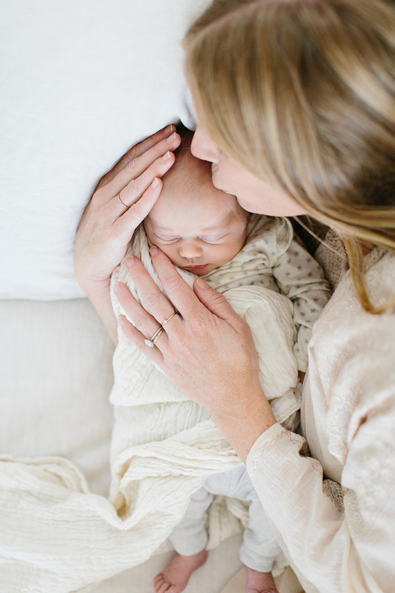 lifestyle newborn photos