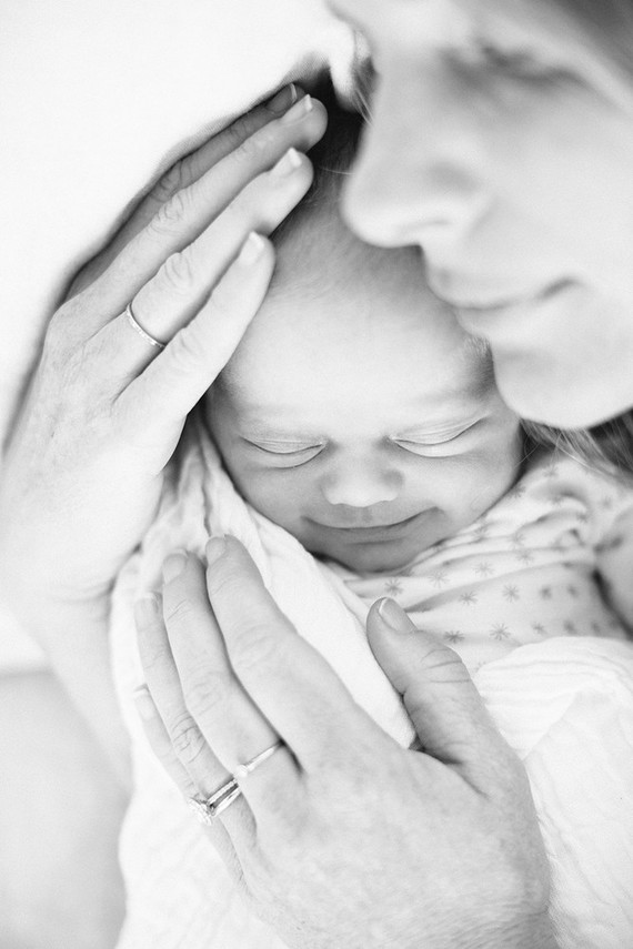lifestyle newborn photos