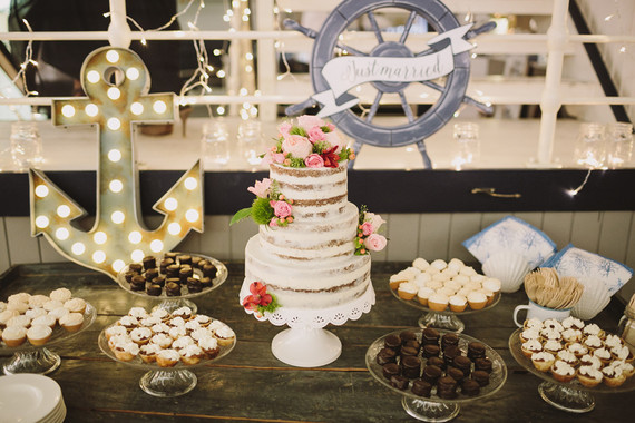 Semi naked cake