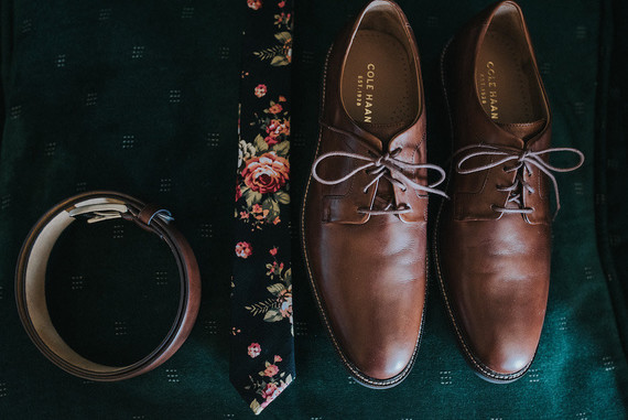 Floral groom tie