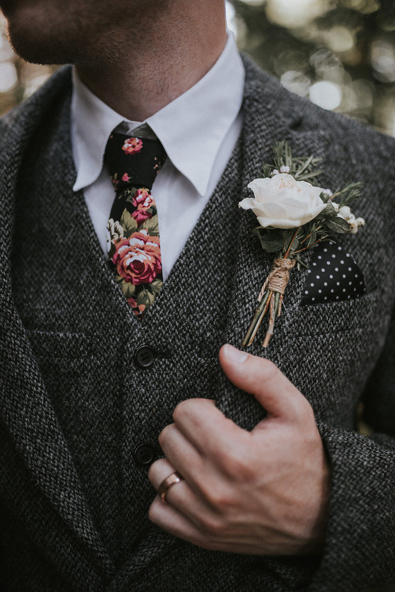 Floral grooms tie
