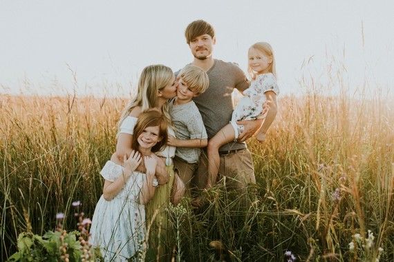 summery family photos in Milwaukee