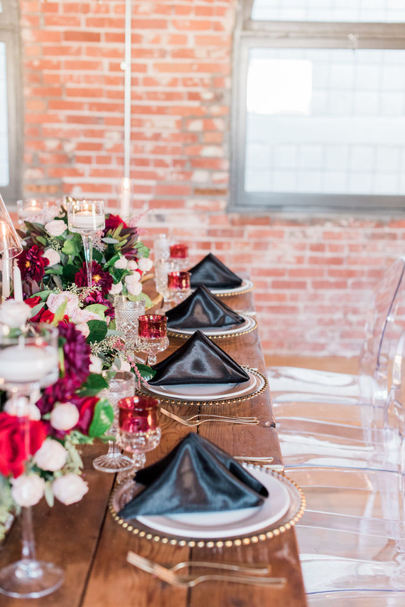 Modern winter wedding