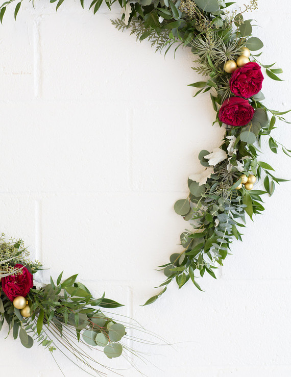 Holiday wreath