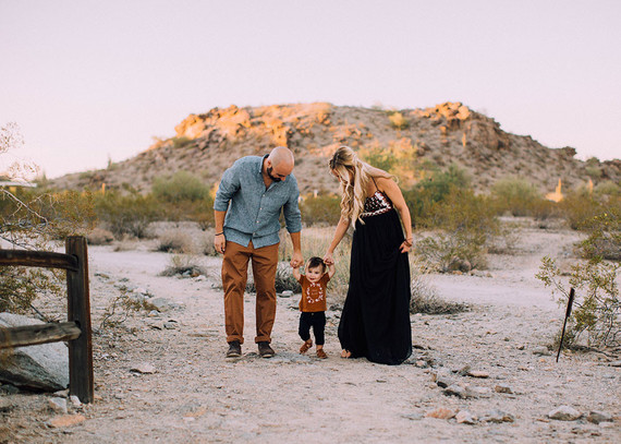 Modern desert family photos