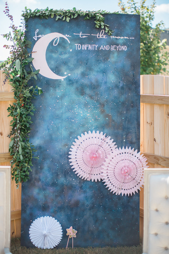 Love you to the Moon baby shower Inspiration