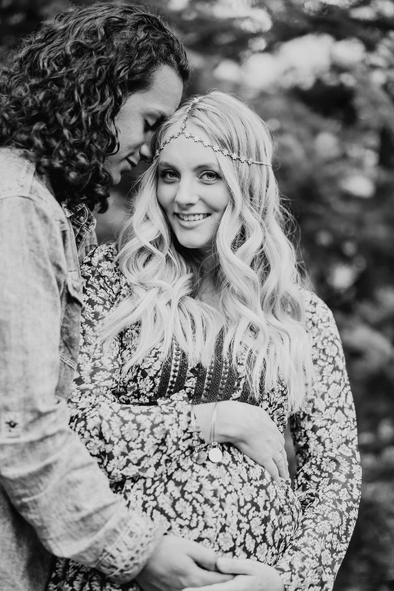 Boho rustic maternity photos