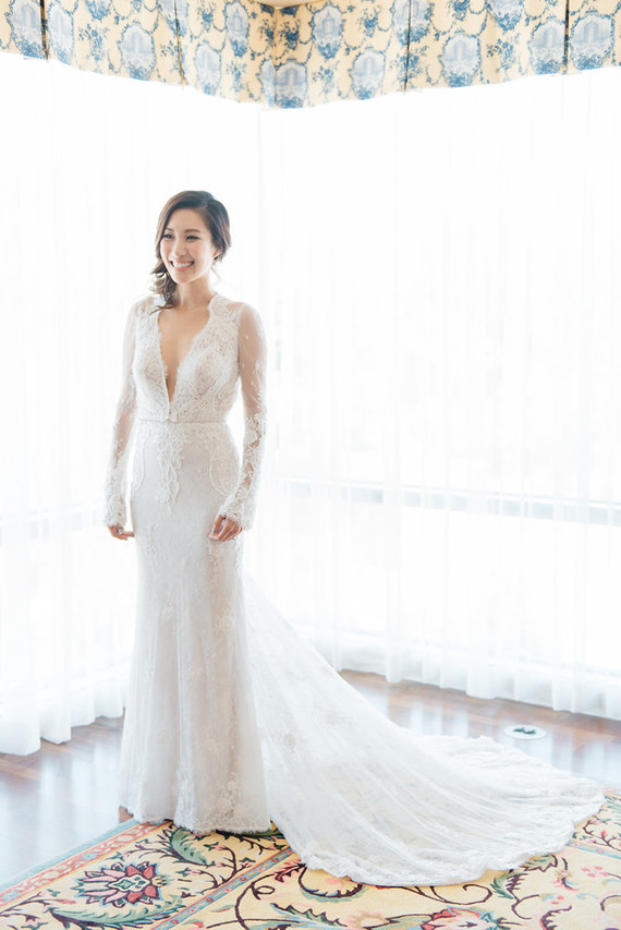 Elegant wedding dress