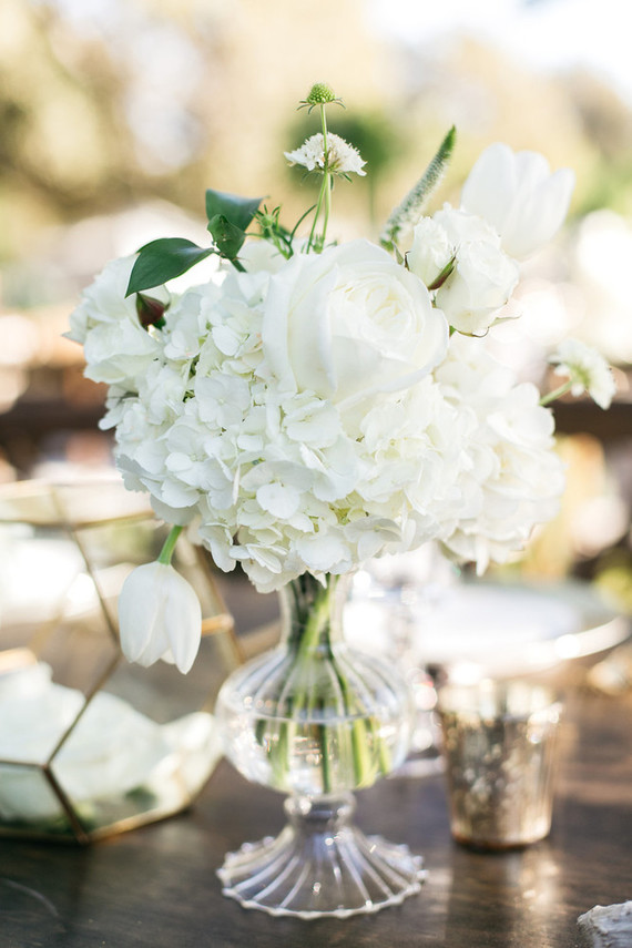 Green, white, and gold wedding ideas