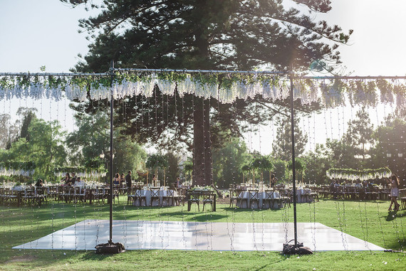 Green, white, and gold wedding ideas