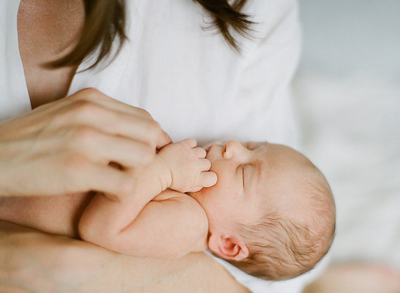 Natural light newborn photos in Vancouver