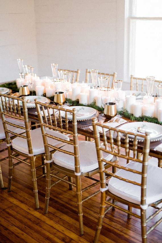 neutral christmas decor