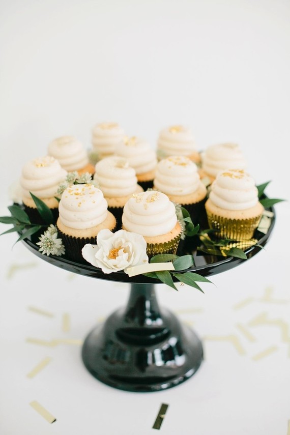 white cupcakes Inspiration