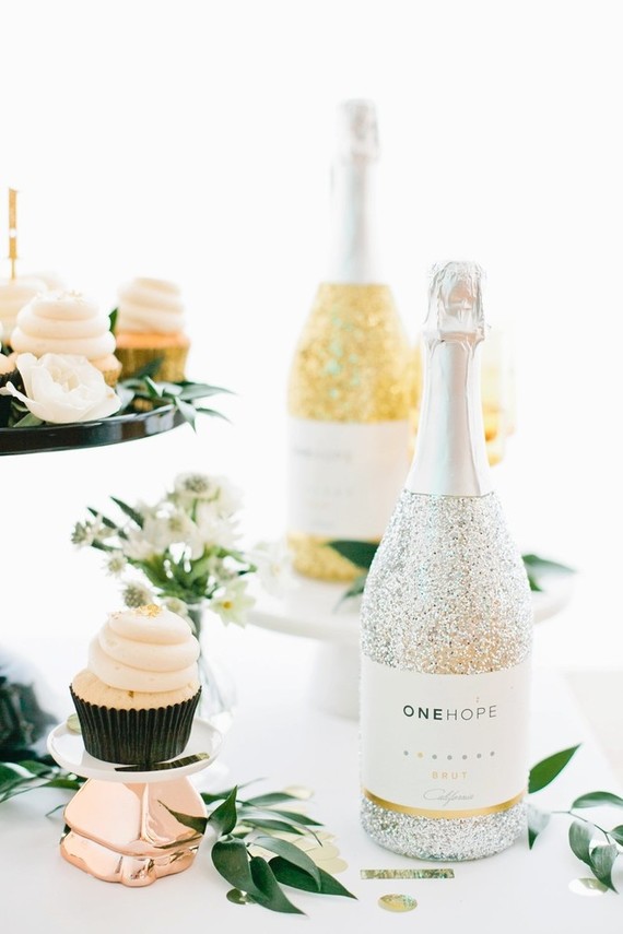 modern gold and white new years eve party Inspiration