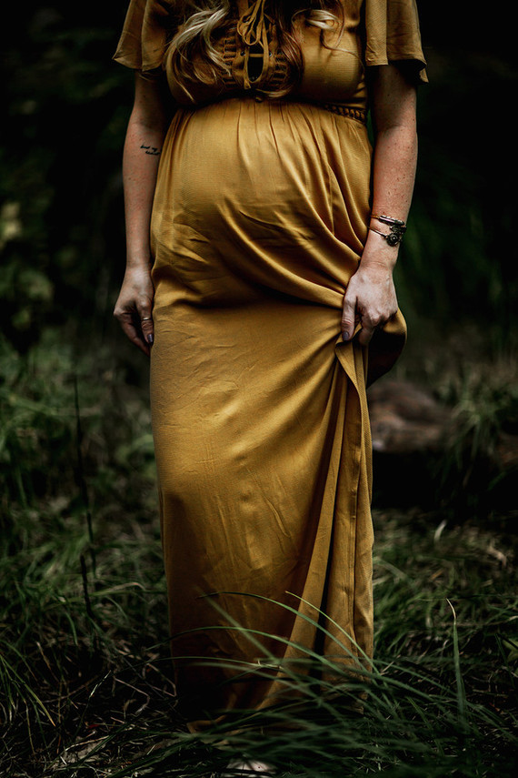 Moody bohemian maternity photos