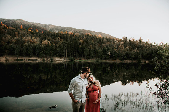 Moody bohemian maternity photos