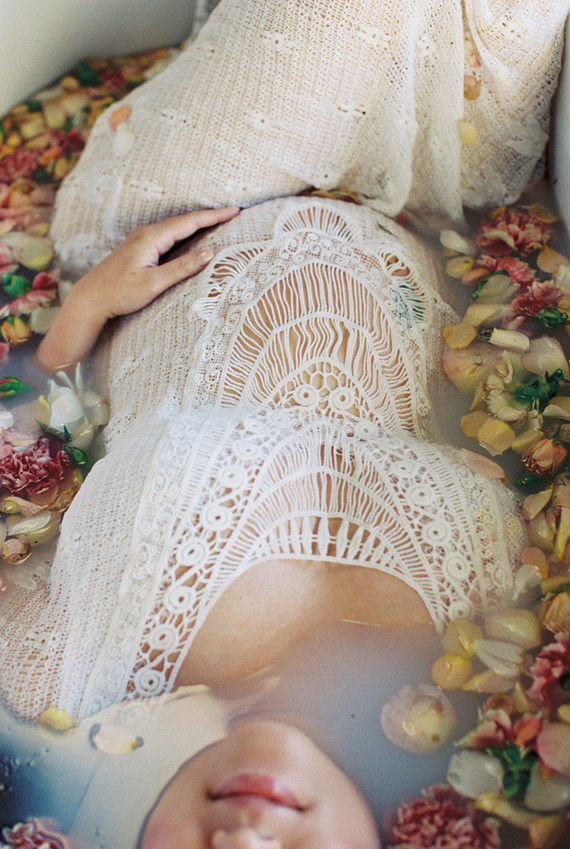 milk bath maternity photos