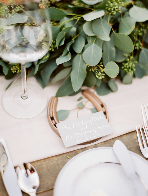 Horseshoe wedding decor
