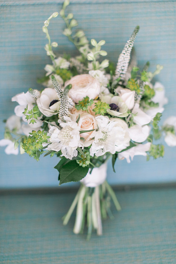 White bridal bouquet