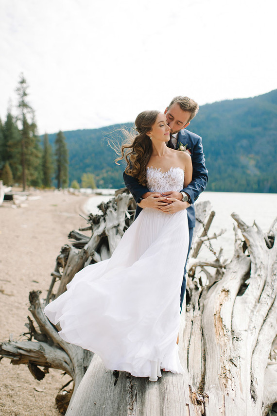 Pacific northwest mountain wedding