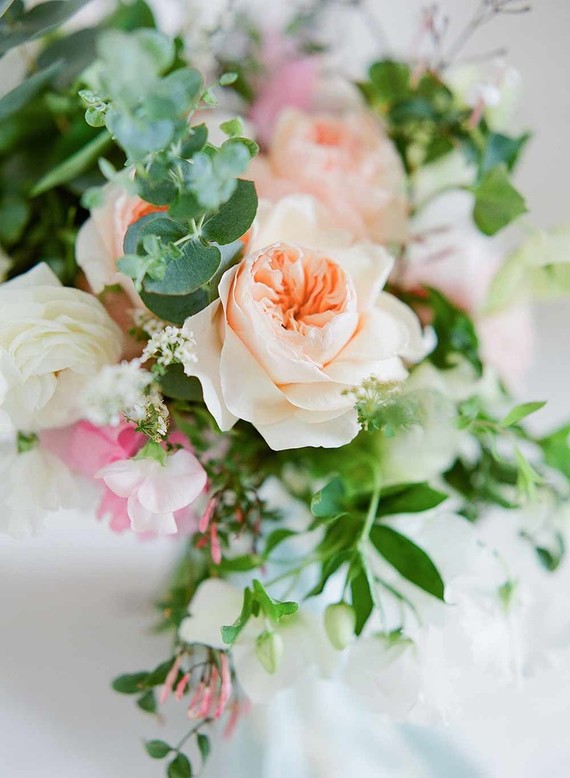 Romantic bridal bouquet