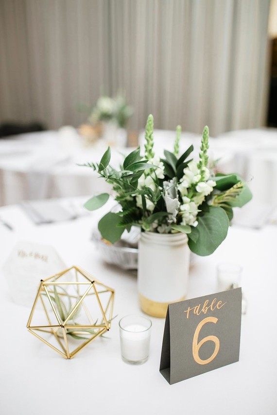 Modern table number