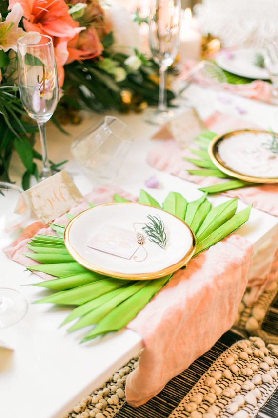 Tropical place setting