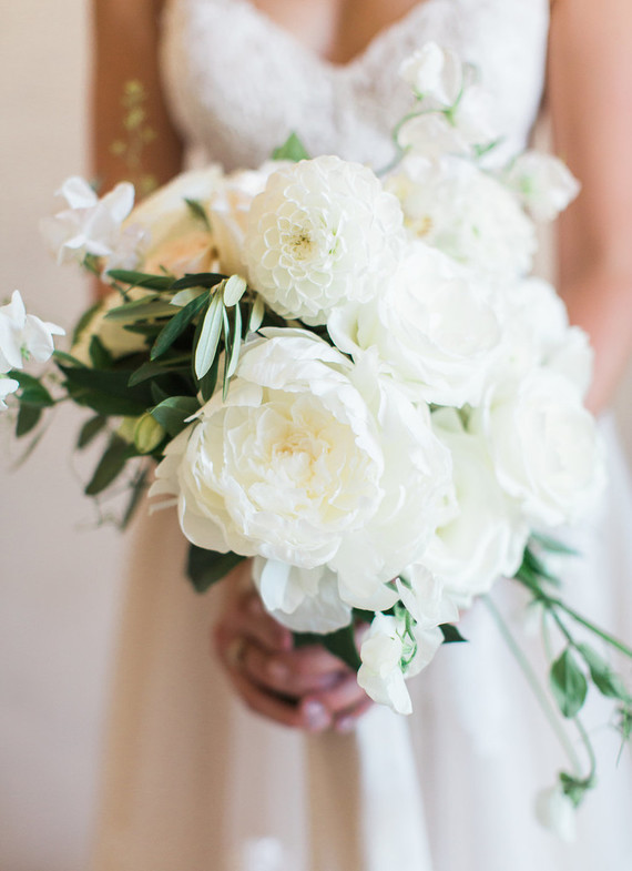 White bridal bouquet