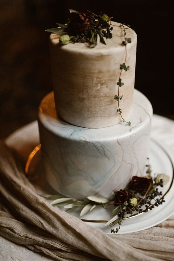 Marble wedding cake