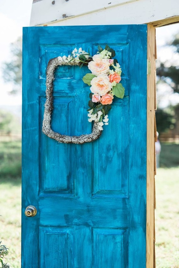 Blue wedding decor