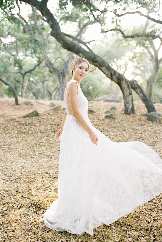 Tomomi Okubo wedding gown