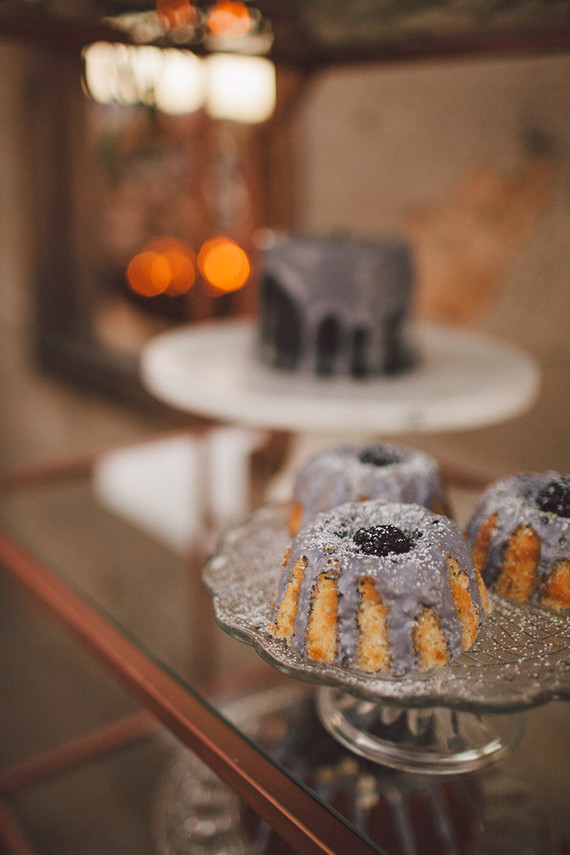 Mini wedding cakes