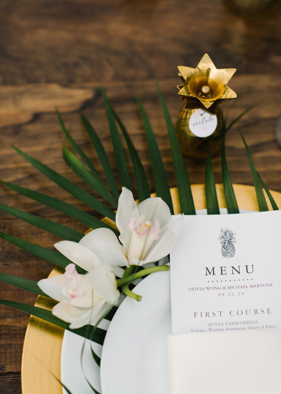 Tropical place setting Inspiration