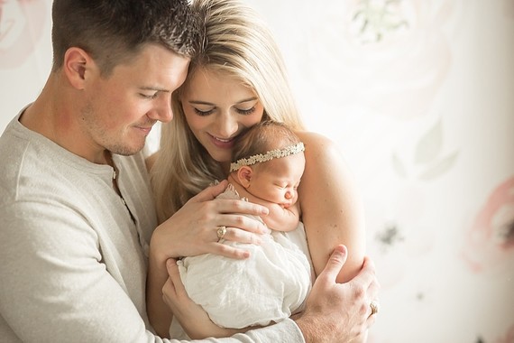 newborn photos at home