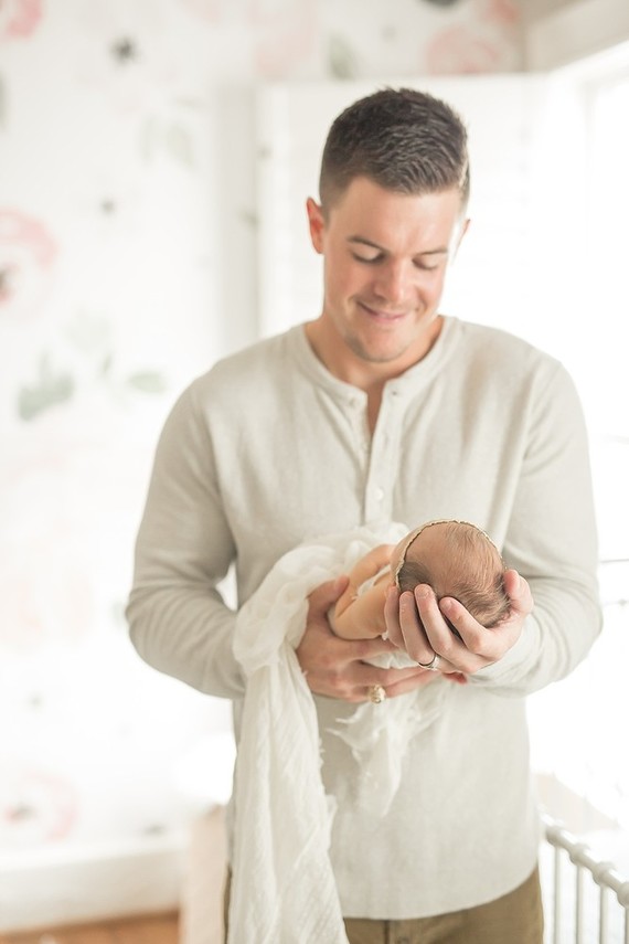 newborn photos at home