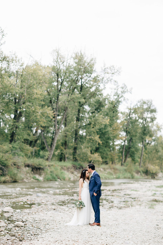 Romantic Canadian lake house wedding