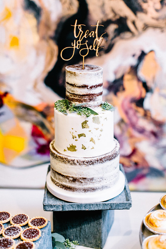 Naked cake