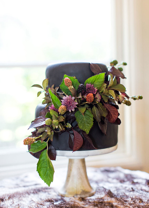 Foliage wedding cake