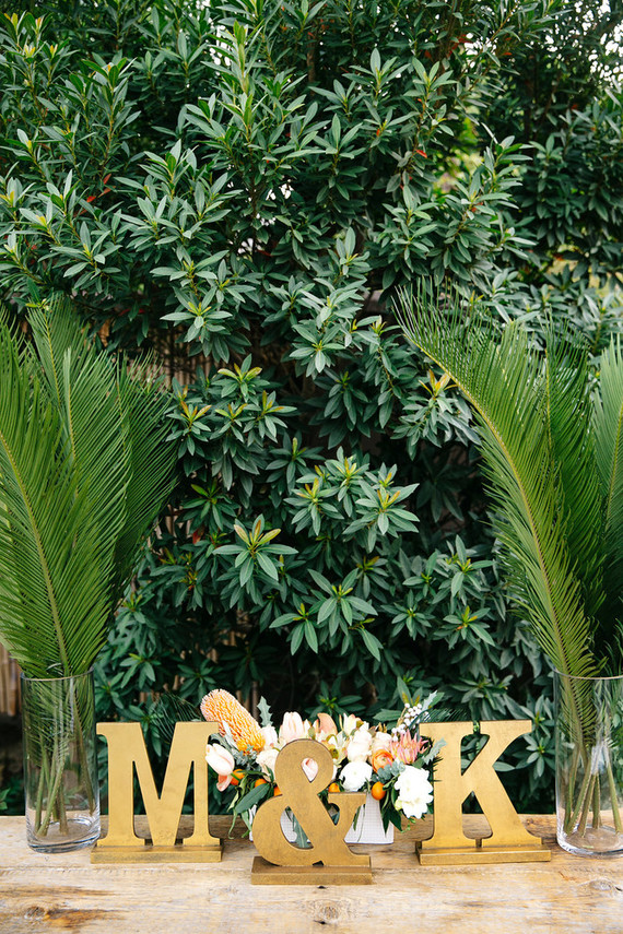 Gold wedding decor