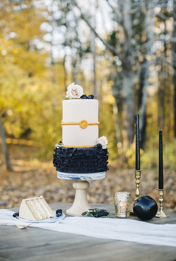 Modern wedding cake