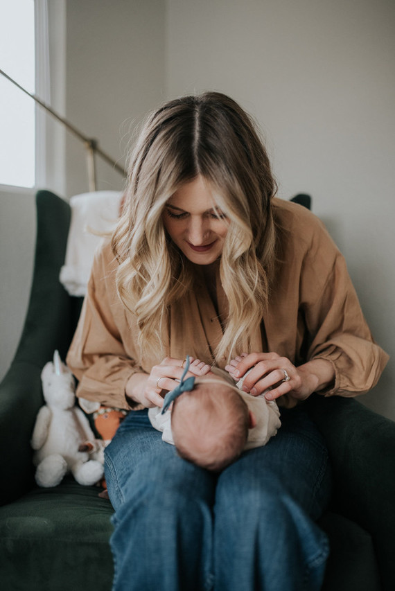 moody modern newborn photos