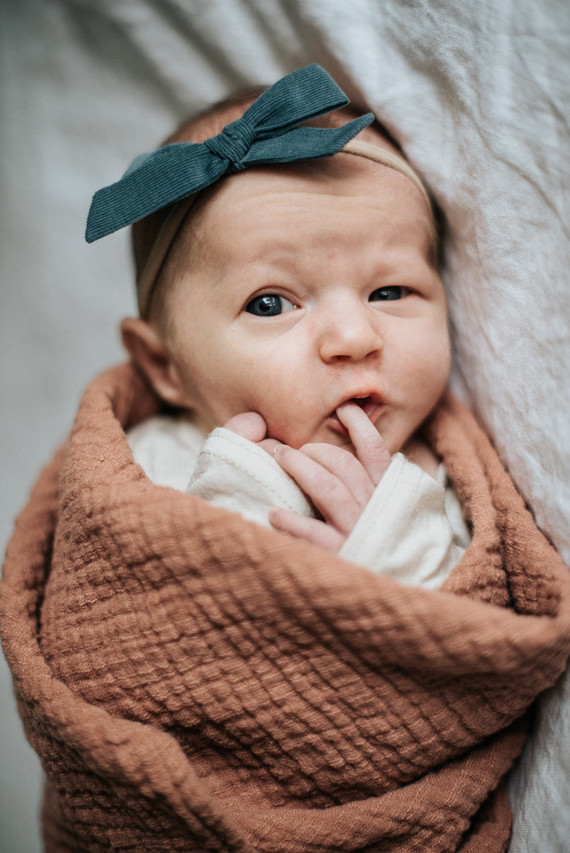 moody modern newborn photos
