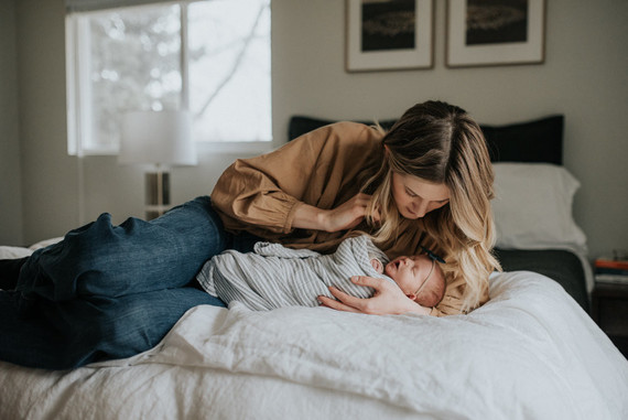moody modern newborn photos
