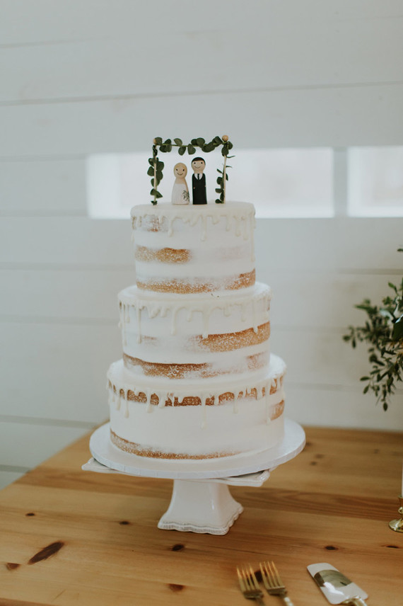 White naked cake