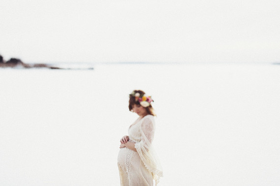 Lakeside maternity photos