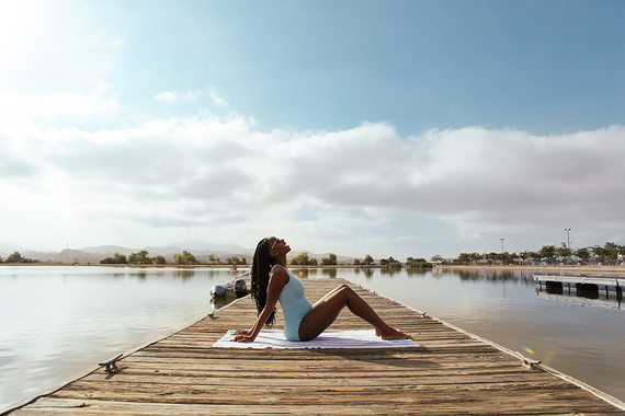 Bright fun maternity photos