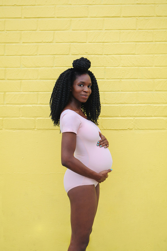 Bright fun maternity photos