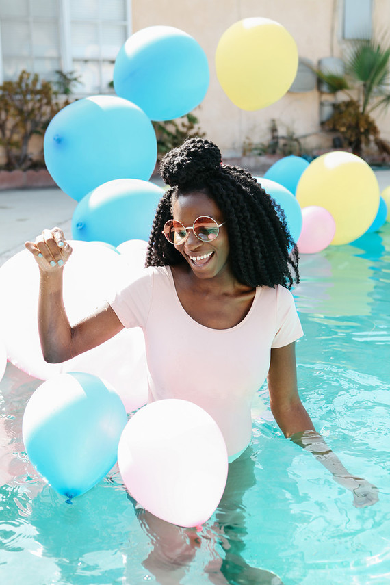 Bright fun maternity photos