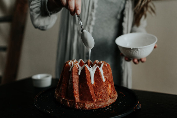 At home anniversary photo shoot