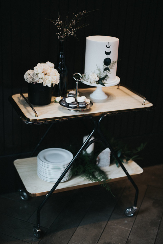 Lunar inspired wedding cake